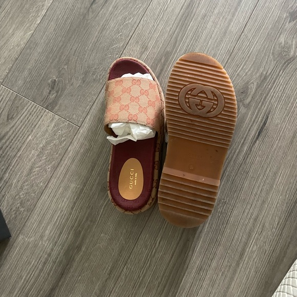 SOLD Women's Original GG slide sandal Size : 38 - Picture 5 of 6